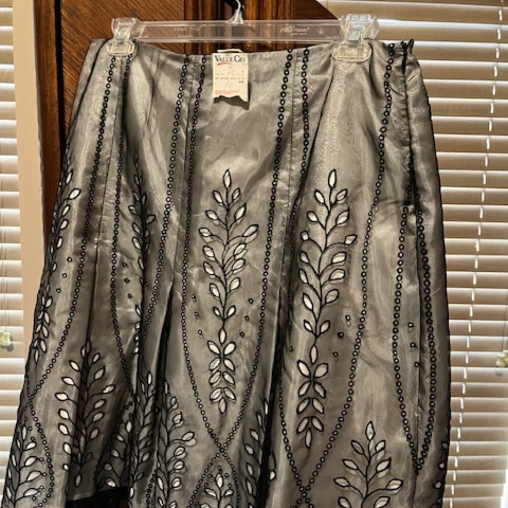 Sheer Black with White underlay